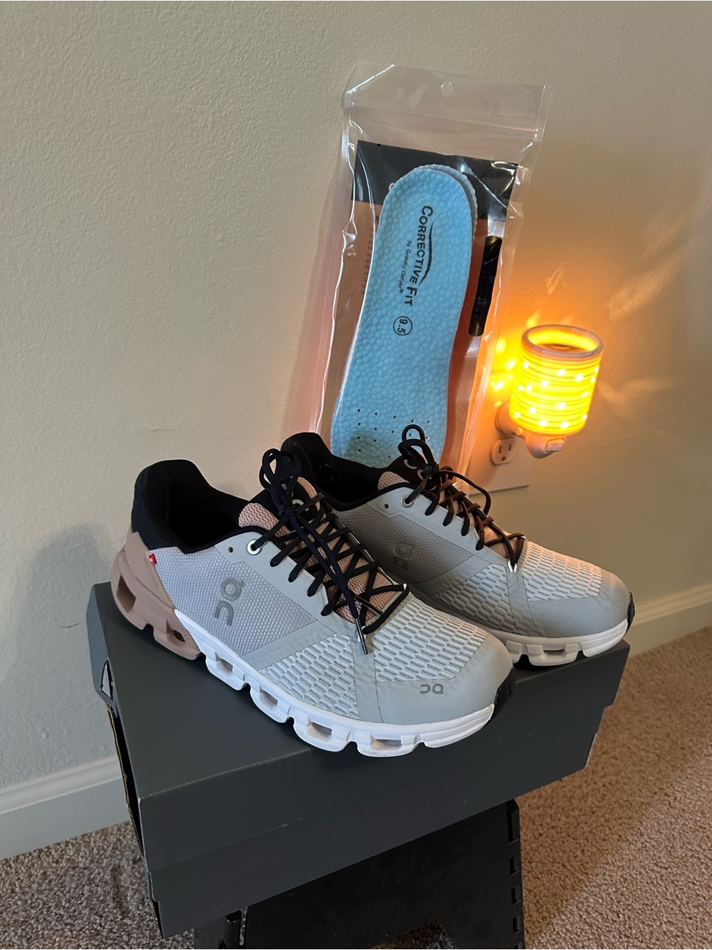 On Running Women's Cloudswift Sneakers in Light Gray and Black - Picture 3 of 9